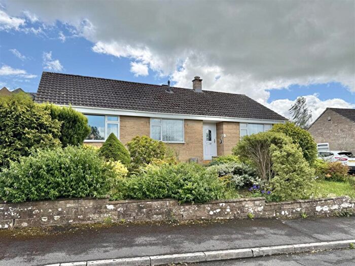 3 Bedroom Detached Bungalow For Sale In Florida Fields, Castle Cary, BA7