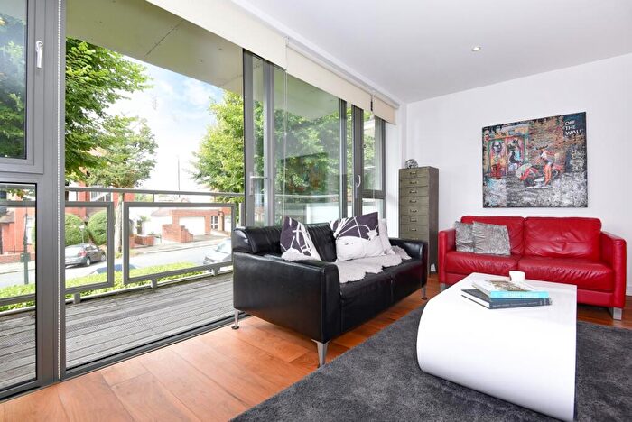 2 Bedroom Apartment To Rent In Palmeira Avenue Hove, BN3