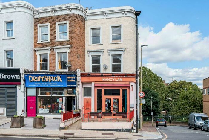 2 Bedroom Flat To Rent In Lavender Hill, Battersea, London, SW11