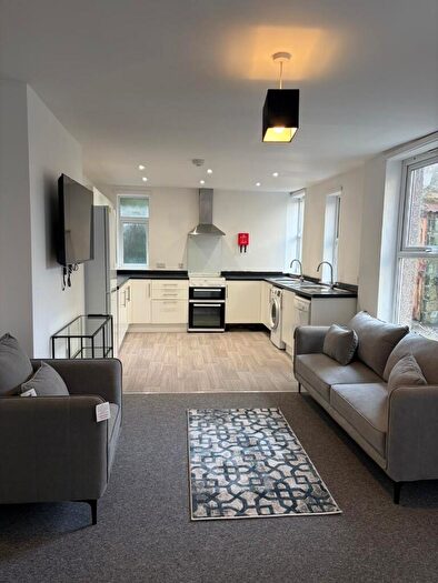 7 Bedroom House Of Multiple Occupation To Rent In Hill Park Crescent, Plymouth, Devon, PL4