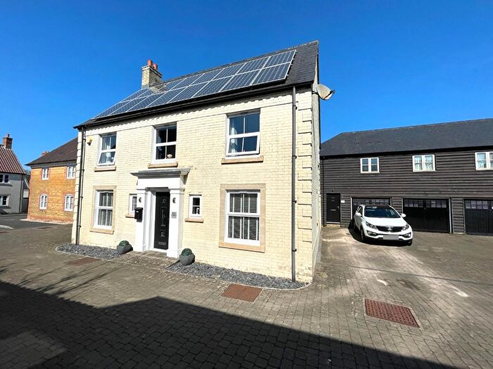4 Bedroom Detached House To Rent In Walnut Grove, Shepton Mallet, BA4