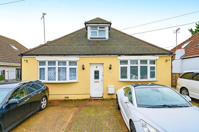 5 Bedroom Bungalow For Sale In Toddington Road, Luton, Bedfordshire, LU4