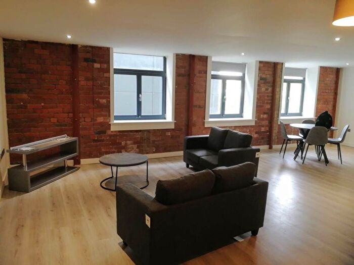 2 Bedroom Flat To Rent In Conditioning House, Cape Street, Bradford, BD1