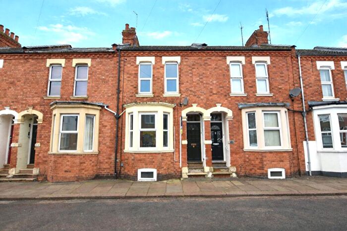 3 Bedroom Terraced House For Sale In Wycliffe Road, Abington, Northampton, NN1