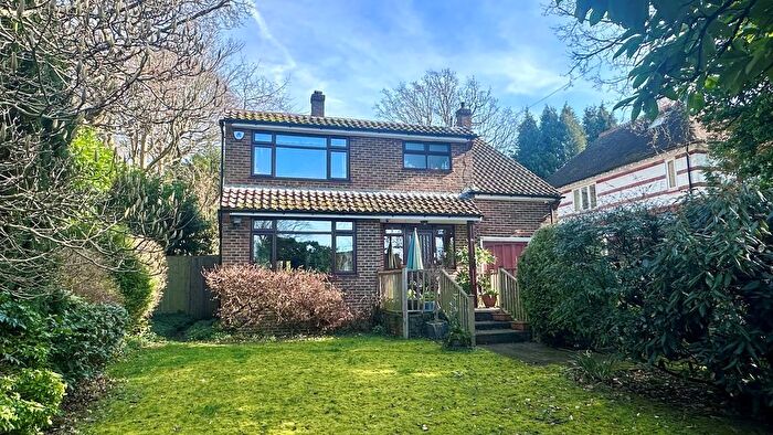 4 Bedroom Detached House For Sale In Selcroft Road, Purley, CR8