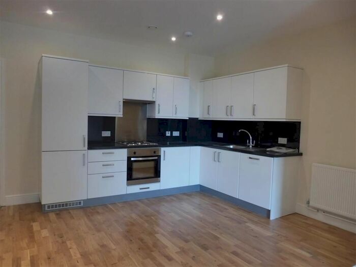 2 Bedroom Flat To Rent In Park Street, Ashford, TN24