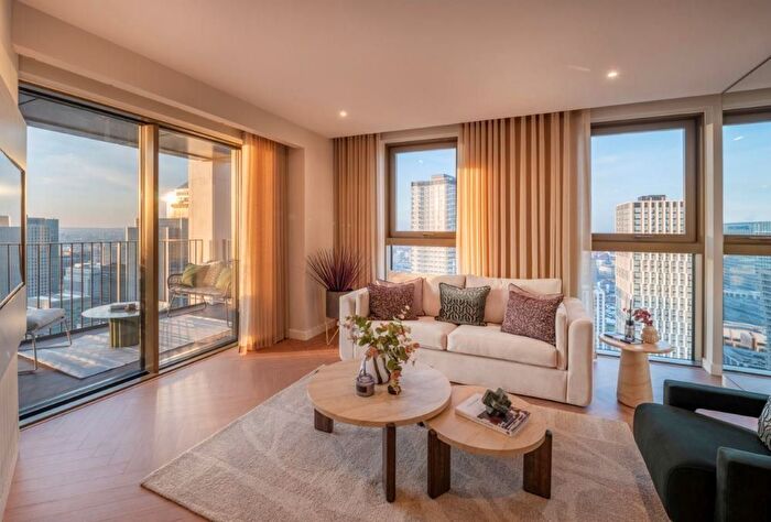 3 Bedroom Flat For Sale In One Thames Quay, Marsh Wall, E14