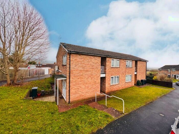1 Bedroom Flat For Sale In Darby Way, Bishops Lydeard, Taunton TA4