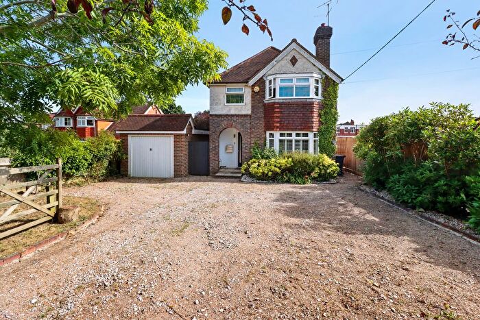 4 Bedroom Detached House For Sale In London Road, Hailsham, BN27