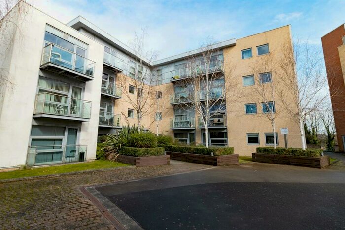 2 Bedroom Flat For Sale In City Road, Newcastle Upon Tyne, NE1