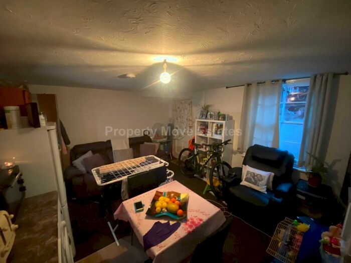 1 Bedroom Flat To Rent In Zinzan Street, Reading, RG1