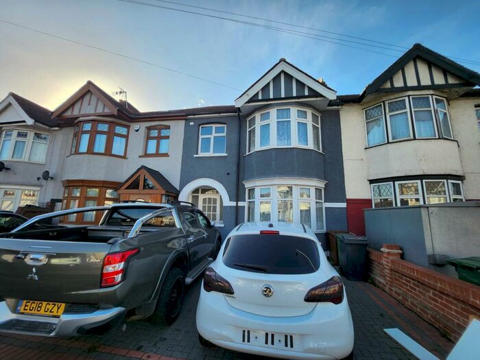 3 Bedroom House To Rent In Salisbury Hall Gardens, Chingford, London, E4