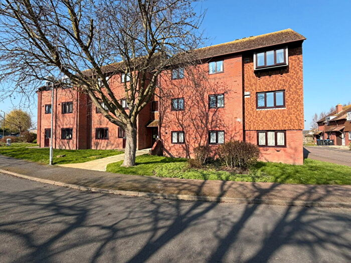 2 Bedroom Apartment For Sale In Jubilee Road, Sandwich, CT13