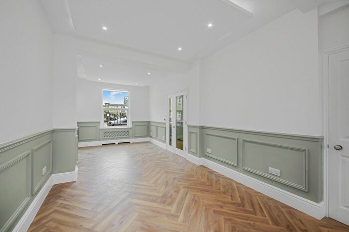 3 Bedroom Terraced House To Rent In Cold Harbour, Blackwall, E14