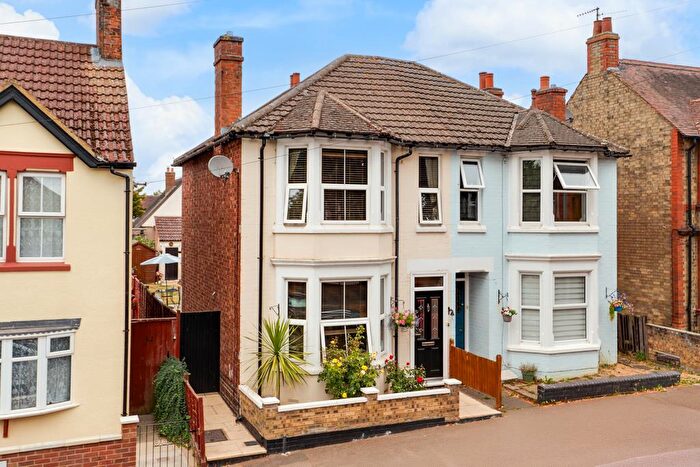 3 Bedroom Semi Detached House For Sale In Kingsley Avenue, Kettering, NN16