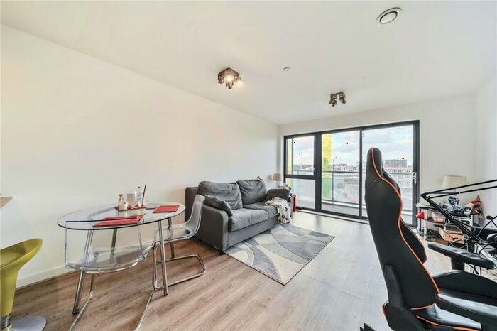 1 Bedroom Apartment To Rent In Tweed Walk, London, E14