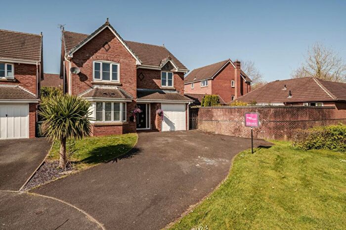 4 Bedroom Detached House For Sale In Delph Way, Whittle-Le-Woods, PR6