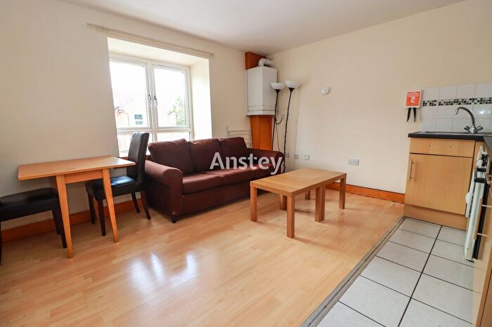 2 Bedroom Flat To Rent In Portswood Road, Southampton, SO17