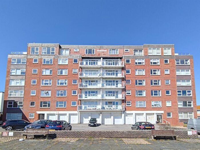 2 Bedroom Flat For Sale In Dane Close, Seaford, BN25