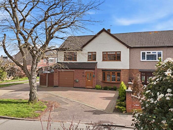 4 Bedroom Semi Detached House For Sale In Cozens Road - Ware - Chain Free, SG12