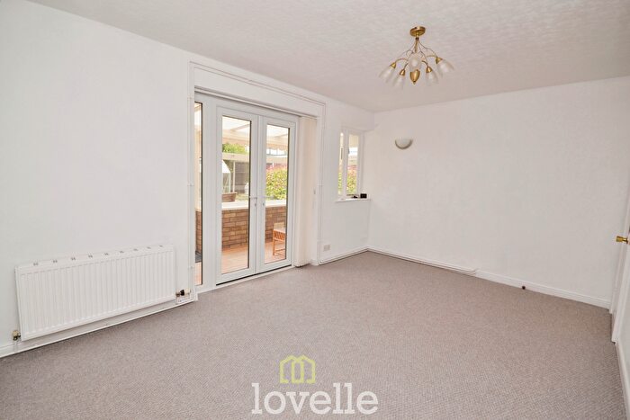 3 Bedroom Detached Bungalow For Sale In Inghams Road, Tetney, DN36