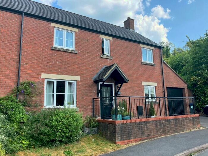 4 Bedroom Semi-Detached House For Sale In White Horse Road, Marlborough, Wiltshire, SN8