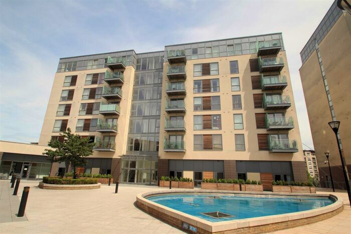 2 Bedroom Flat To Rent In Cotterells, Hemel Hempstead, HP1