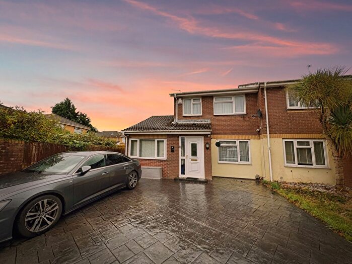 3 Bedroom Property To Rent In Powderham Drive, Cardiff, CF11