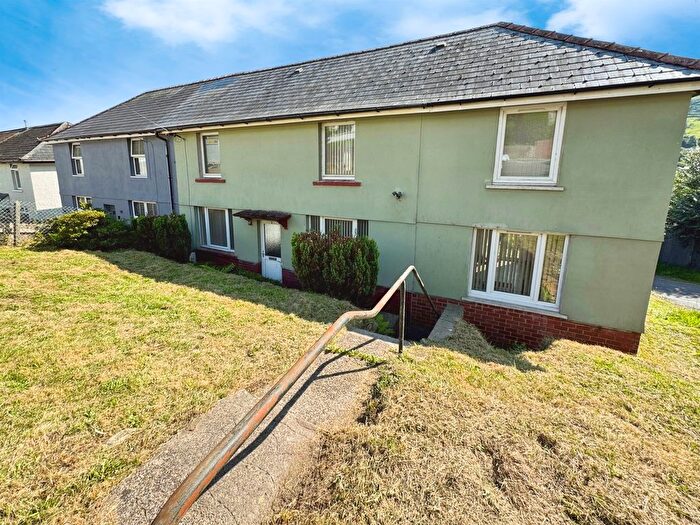 4 Bedroom Semi-Detached House For Sale In Sunnybank, Abertridwr, Caerphilly, CF83