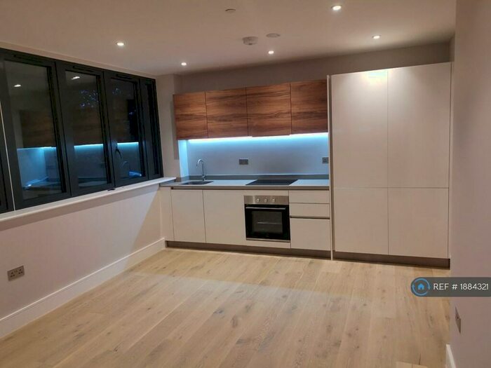 1 Bedroom Flat To Rent In St. Peters House, Norwich, NR1