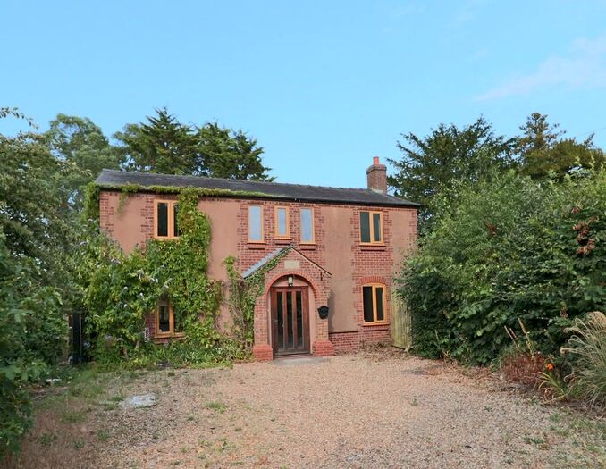 2 Bedroom Detached House To Rent In Grove Cottage, High Street, CB8