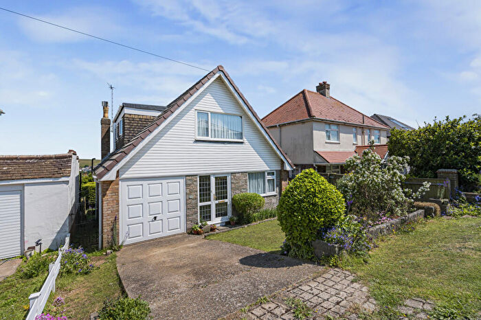 4 Bedroom Detached House For Sale In Westmeston Avenue, Saltdean, Brighton, East Sussex, BN2