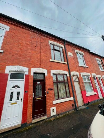 2 Bedroom Terraced House To Rent In Moorgate Street, Leicester, LE4