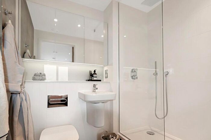 2 Bedroom Apartment To Rent In Swan Street House, Manchester, M4