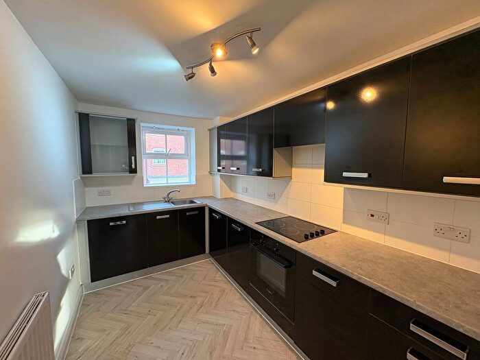 2 Bedroom Flat To Rent In Larch Close, Nuneaton, CV10