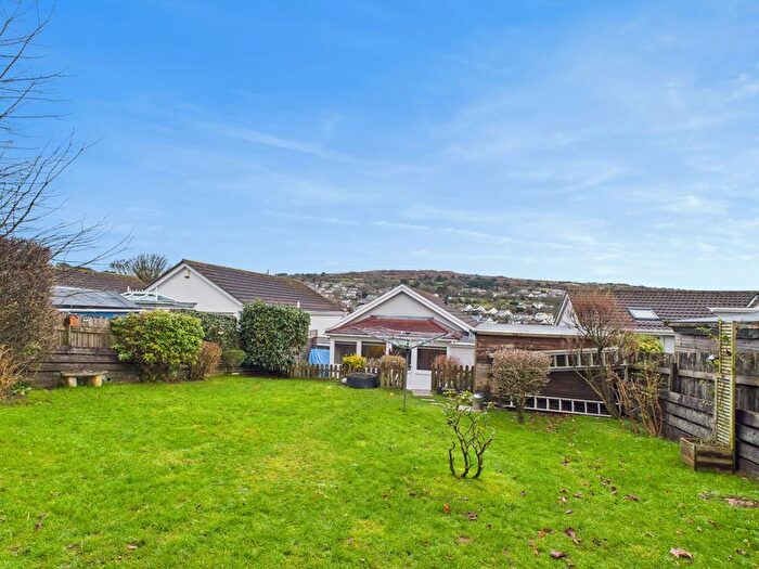 2 Bedroom Bungalow For Sale In Lanner, Redruth, Well Presented Detached Bungalow, TR16