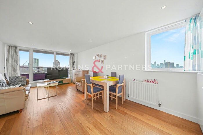 2 Bedroom Flat To Rent In Mallard Point, Bow, E3