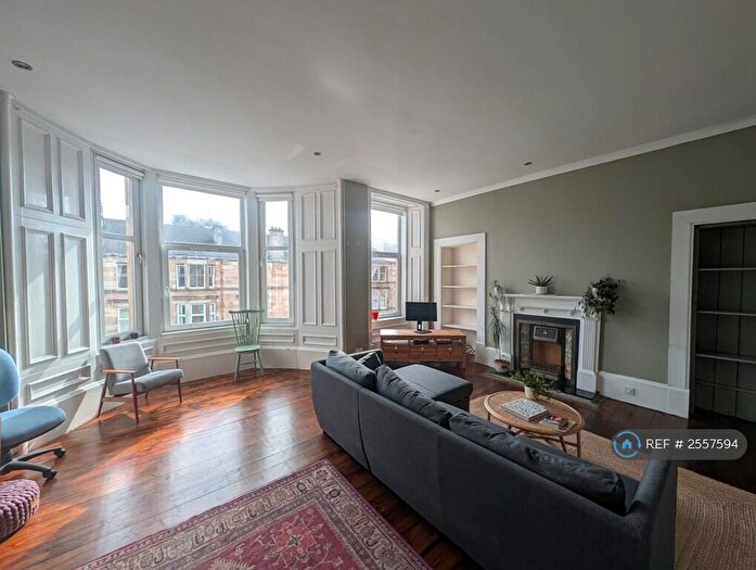 3 Bedroom Flat To Rent In Leven Street, Glasgow, G41