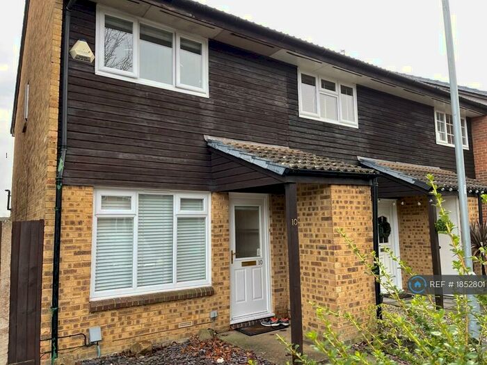 2 Bedroom End Of Terrace House To Rent In Binbrook Close, Lower Earley, Reading, RG6