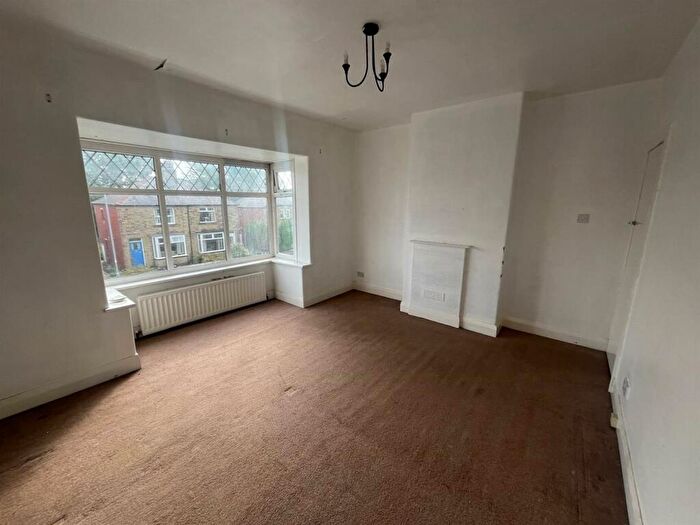 2 Bedroom Semi-Detached House For Sale In Heatherfield Road, Marsh, Huddersfield, HD1