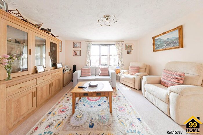 2 Bedroom Bungalow For Sale In Epsom Grove, Bletchley, Milton Keynes, MK3