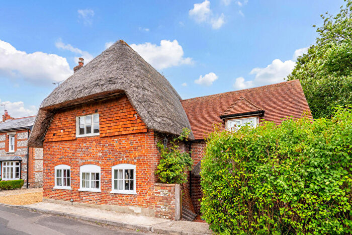 4 Bedroom Detached House For Sale In Back Lane, Andover, SP11