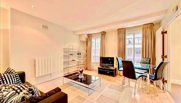 2 Bedroom Flat To Rent In Nottingham Place, London, W1U