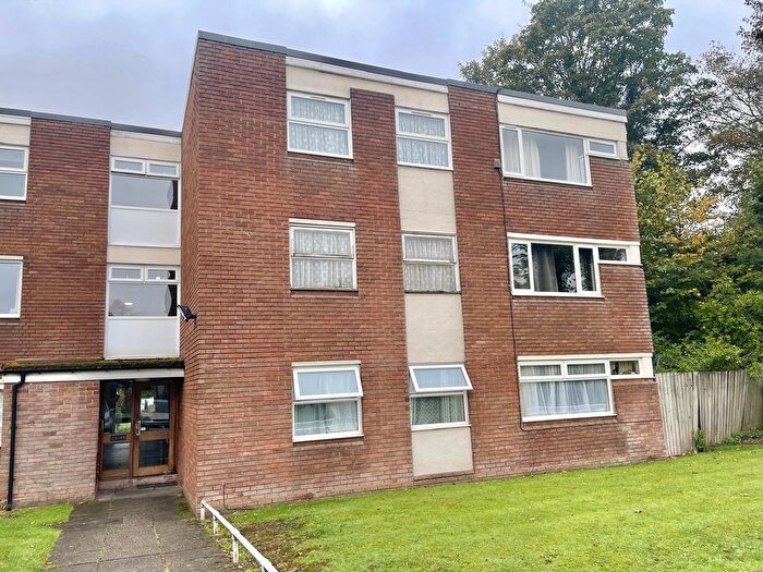 2 Bedroom Flat For Sale In Maple Drive, Birmingham, B44