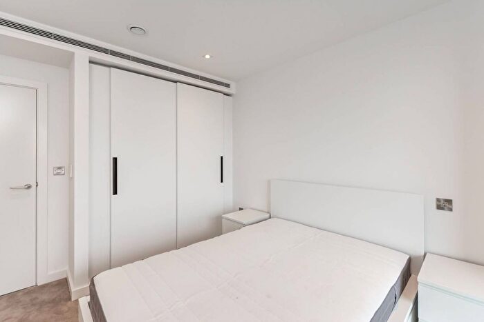 1 Bedroom Flat To Rent In Lambeth High Street, Kennington, London, SE1