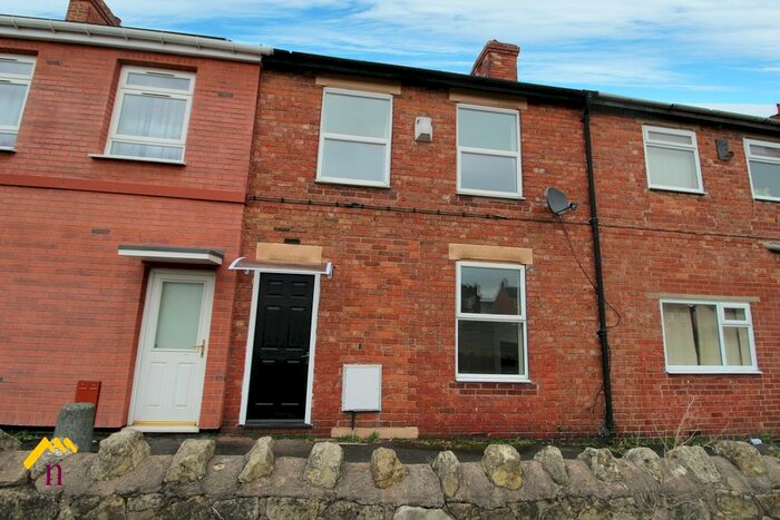 3 Bedroom Semi-Detached House To Rent In Coppice Road, Doncaster, DN6