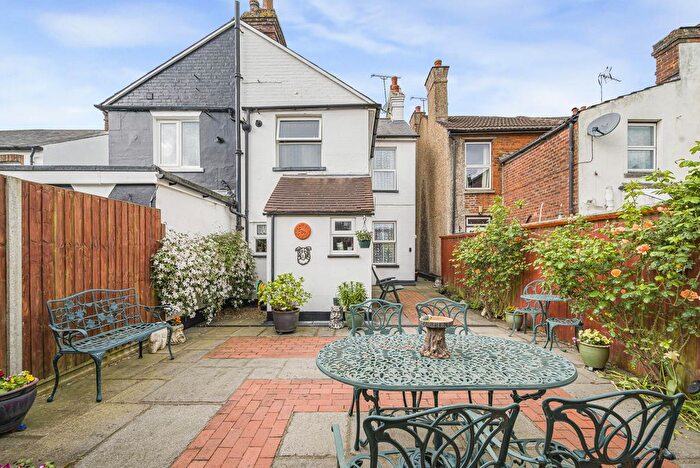 2 Bedroom End Of Terrace House For Sale In New Street, Westerham, TN16