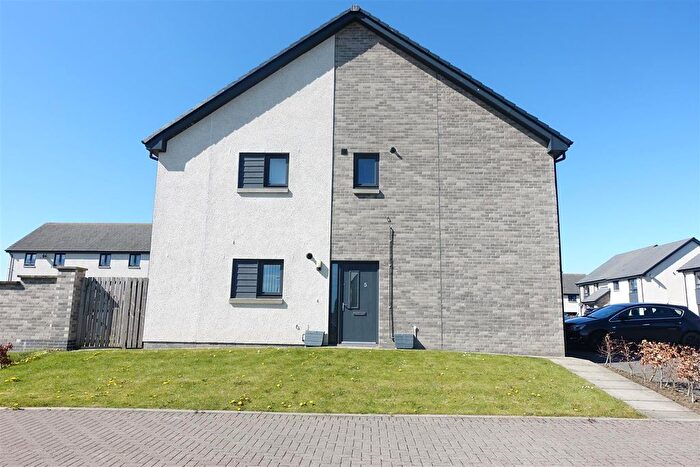 2 Bedroom Property For Sale In Balmoral Drive, Harthill, Shotts, ML7