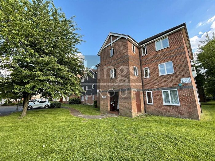 1 Bedroom Flat To Rent In Mandeville Court, London, E4