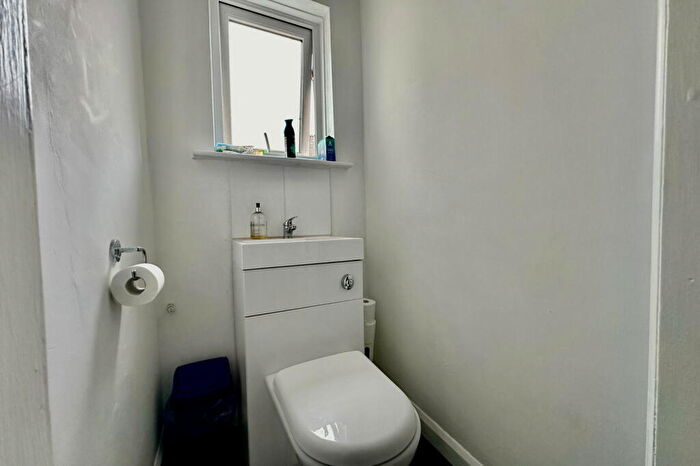 3 Bedroom Terraced House For Sale In Morpeth Street, Hull, HU3